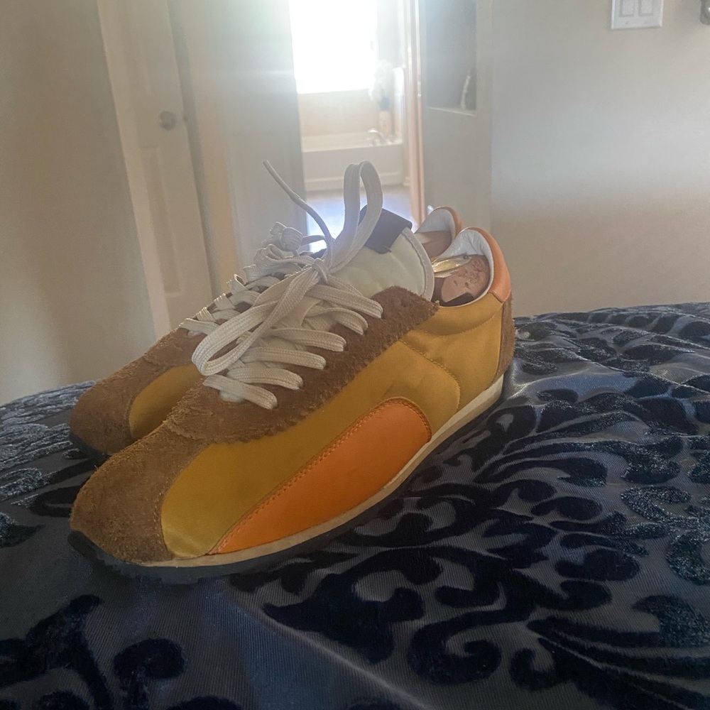 Coach size 9m